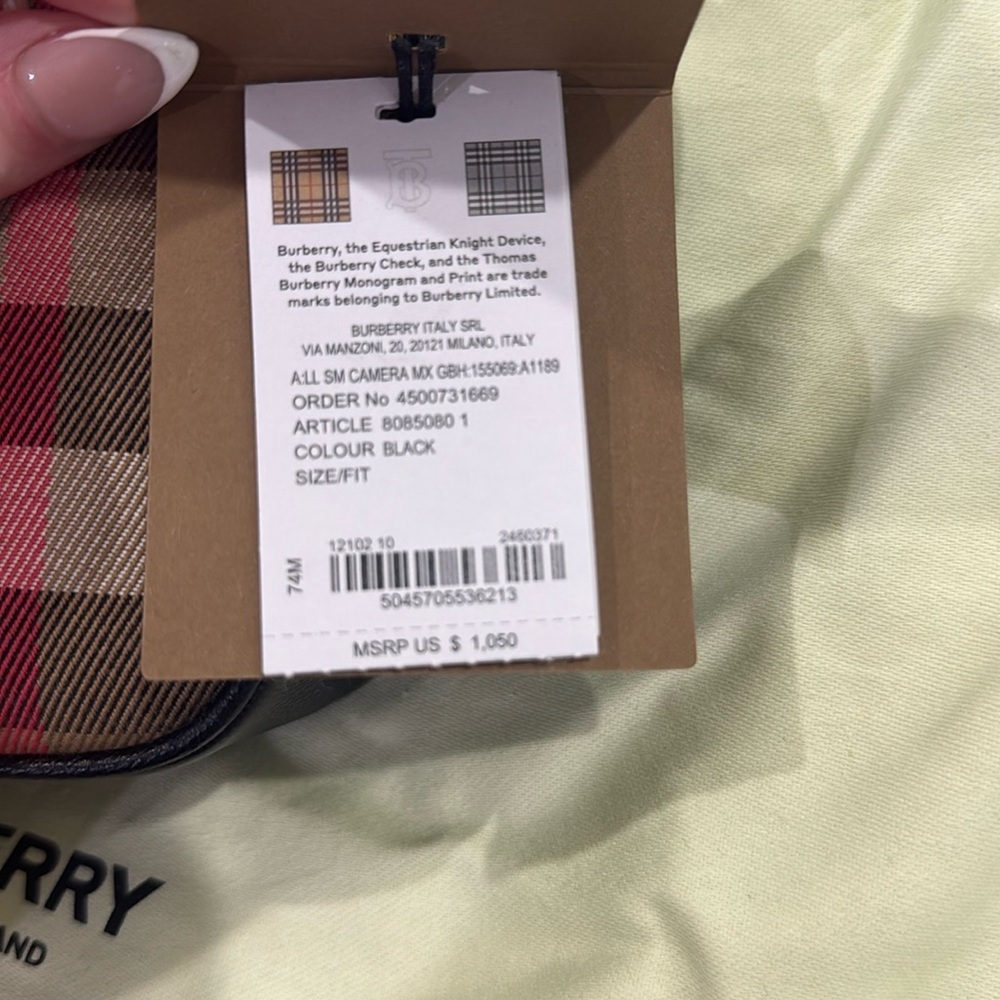 NWT Burberry Camera Bag - Picture 2 of 5